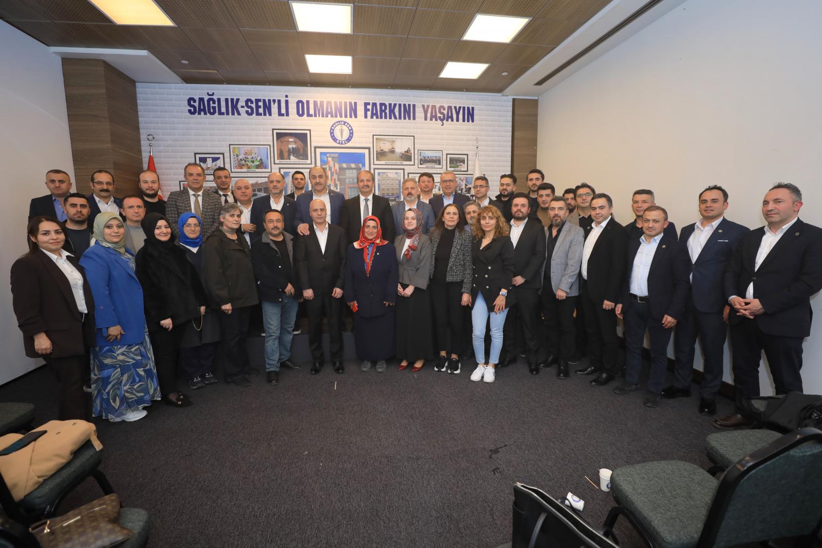 "En Yoğun Hastanede de En Ücra Köşedeki ASM’de de Sağlık-Sen Var"