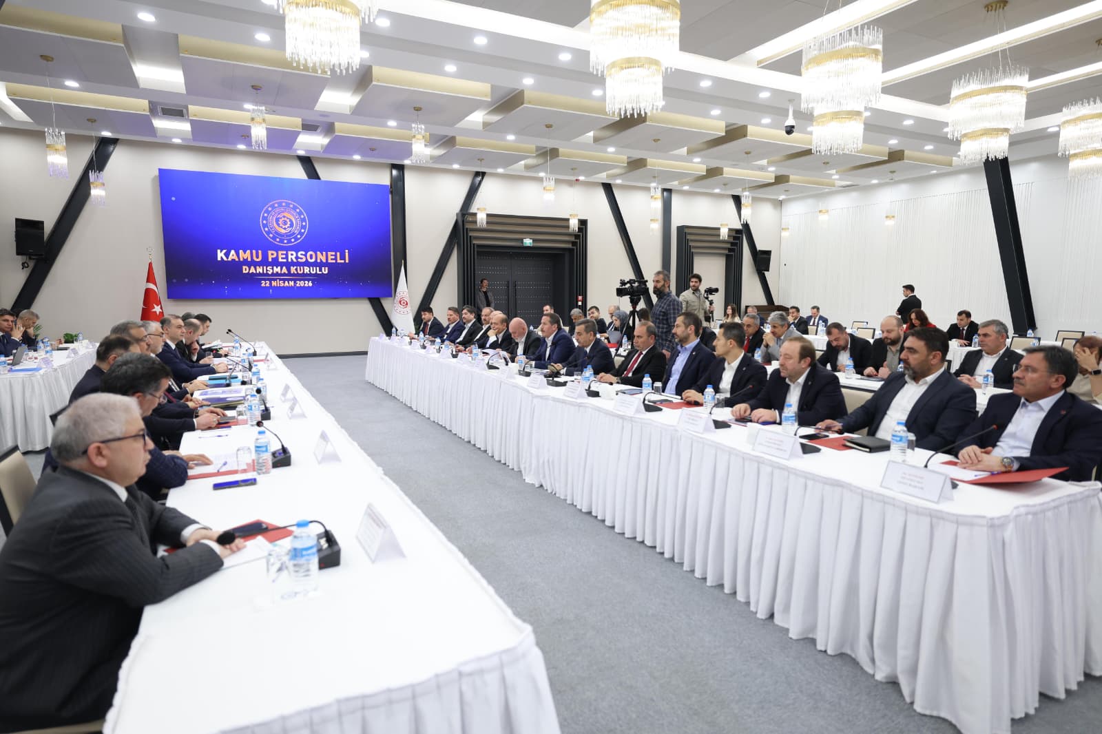 KPDK&rsquo;nın G&uuml;ndemi 4688 Sayılı Kanun Oldu