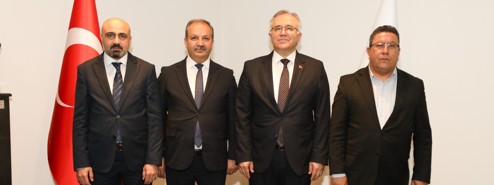 “Hemşire ve Ebelerin Türkiye Ekonomisine Katkısını Araştırıyoruz”